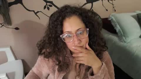 Zoe Koller online show from November 2025 10:43:02 PM