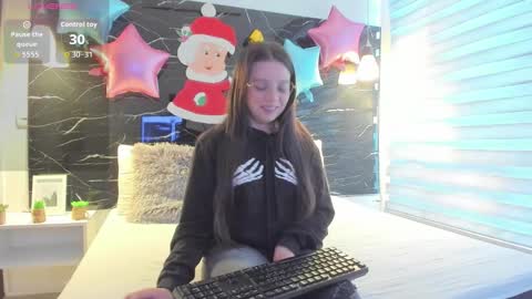 Zoe online show from December 2025 11:41:02 AM