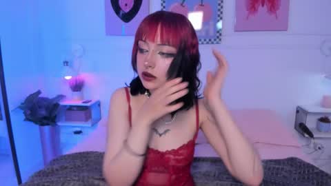 Snapshot of zoe_lynch_ chatting on February 2026 03:52:01 PM Zoe Lynch online show from February 2026 03:52:01 PM