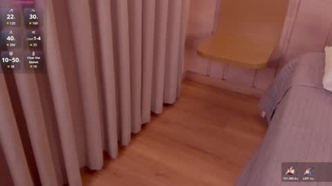 zoe_mhendez online show from November 2025 04:14:02 AM