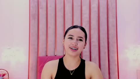 Snapshot of zoe_monrow chatting on May 2026 12:57:01 PM Zoe Monrow online show from May 2026 12:57:01 PM