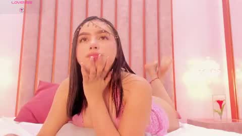 Snapshot of zoe_monrow chatting on August 2026 03:26:02 PM Zoe Monrow online show from August 2026 03:26:02 PM