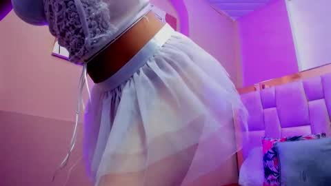 Snapshot of zoe_moreau chatting on November 2025 07:51:02 PM zoe_moreau online show from November 2025 07:51:02 PM