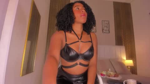 Hi guys i am Zoe  online show from March 2026 11:36:01 AM