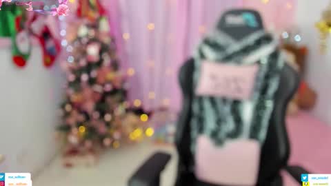 zoe_sullivan_ online show from November 2025 09:34:01 AM