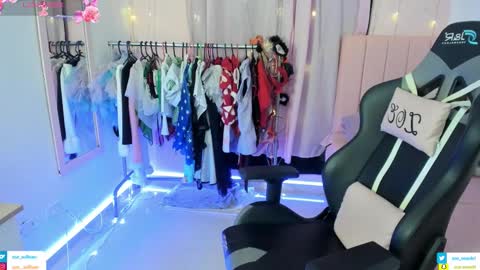 zoe_sullivan_ online show from February 2026 09:08:01 AM