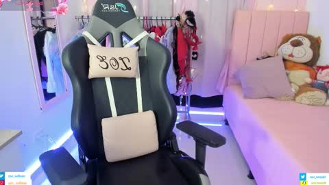 zoe_sullivan_ online show from February 2026 09:15:01 AM