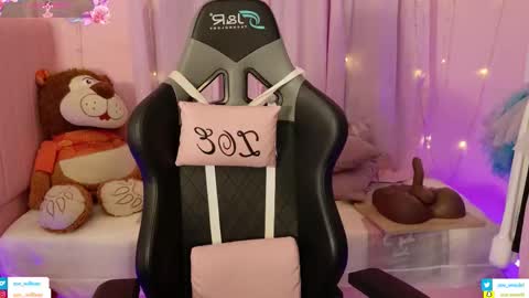 zoe_sullivan_ online show from March 2026 09:27:02 AM