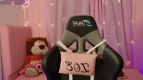 Snapshot of zoe_sullivan_ chatting on May 2026 09:16:02 AM zoe_sullivan_ online show from May 2026 09:16:02 AM