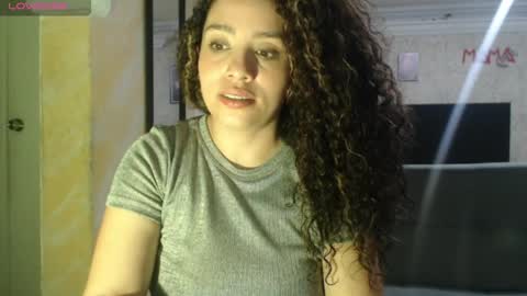 Snapshot of zoe_tai chatting on June 2026 05:10:01 AM zoe tai online show from June 2026 05:10:01 AM