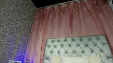 Snapshot of zoe_tamara chatting on April 2026 01:22:01 PM zoe tamara online show from April 2026 01:22:01 PM