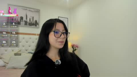Snapshot of zoe_xra chatting on May 2026 07:52:01 PM Zoe online show from May 2026 07:52:01 PM