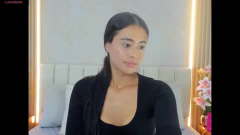 zoebarlowe online show from November 2025 06:30:02 PM