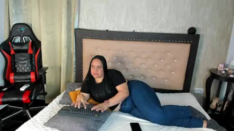 Snapshot of zoedeleon chatting on May 2026 07:30:02 PM zoedeleon online show from May 2026 07:30:02 PM
