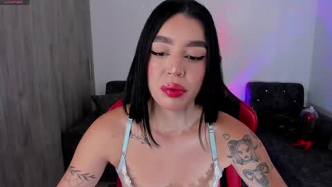 Snapshot of zoee_jackson chatting on May 2026 08:03:01 PM zoee jackson online show from May 2026 08:03:01 PM
