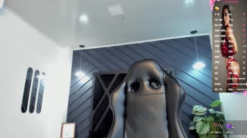 Zoe 3 online show from December 2025 05:19:02 PM