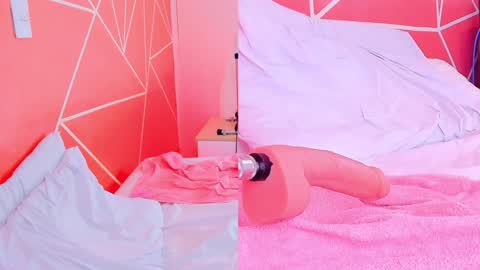    online show from February 2025 02:06:02 AM