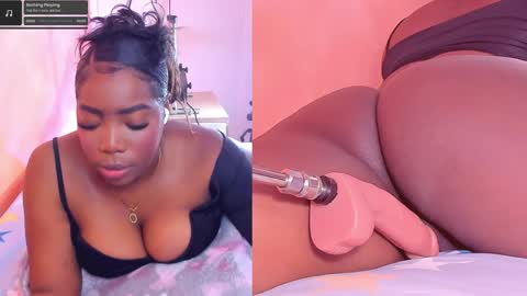 Snapshot of zoeethompson_cm chatting on May 2026 11:06:02 AM online show from May 2026 11:06:02 AM