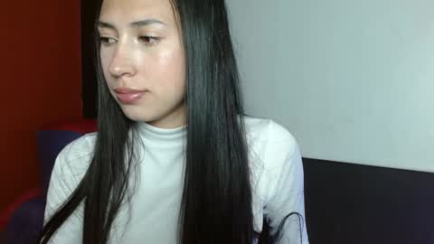 Laura  online show from December 2024 04:02:02 AM