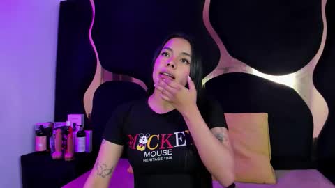 ZoeSwam online show from October 2025 12:05:01 PM