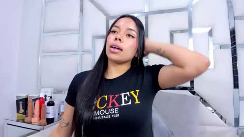 ZoeSwam online show from November 2025 11:21:02 AM