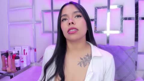 ZoeSwam online show from April 2026 06:32:02 PM