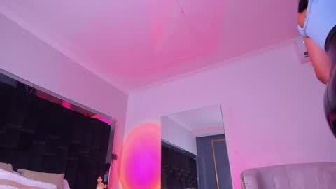 zoevidal_ online show from February 2025 02:54:02 PM