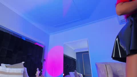 zoevidal_ online show from March 2025 03:18:02 PM