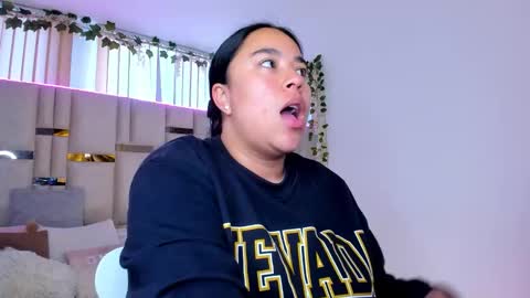 zoey thommpson online show from February 2026 09:13:02 PM