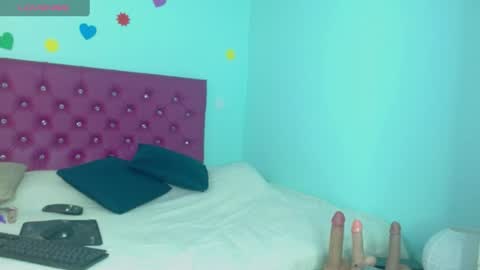 Snapshot of zoeycarter__ chatting on June 2026 12:20:02 PM Zoey online show from June 2026 12:20:02 PM