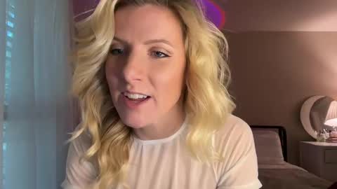 Snapshot of zoeydanner chatting on December 2024 07:16:01 PM Zoeydanner online show from December 2024 07:16:01 PM