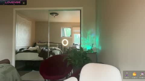 Snapshot of zoeydanner chatting on January 2025 08:52:02 PM Zoeydanner online show from January 2025 08:52:02 PM