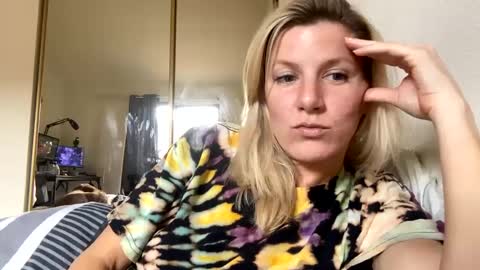 Snapshot of zoeydanner chatting on January 2025 05:17:02 PM Zoeydanner online show from January 2025 05:17:02 PM