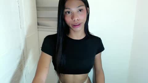 Snapshot of zoeygorgeous19 chatting on February 2025 11:22:01 AM zoey online show from February 2025 11:22:01 AM