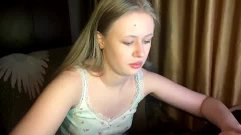 Snapshot of zofiahoetger chatting on March 2026 11:28:02 AM Lisa online show from March 2026 11:28:02 AM