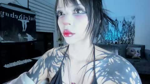 Snapshot of zombieeporcelainex chatting on March 2026 07:03:02 AM SOPHIE online show from March 2026 07:03:02 AM
