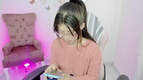 Alicie online show from October 2025 12:49:02 PM