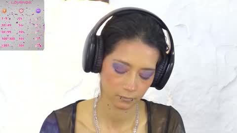 Snapshot of zorravioleta chatting on September 2025 12:08:02 PM Violeta online show from September 2025 12:08:02 PM
