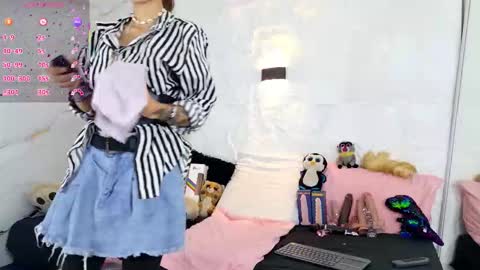 Snapshot of zorravioleta chatting on November 2025 11:46:02 AM Violeta online show from November 2025 11:46:02 AM