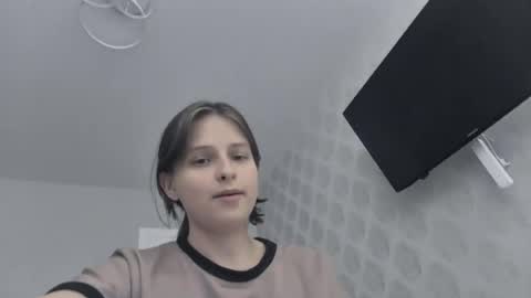 zoryaanneta2018 online show from July 2026 11:40:01 PM