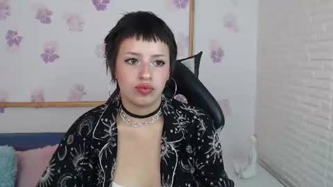 Snapshot of zowii_ chatting on June 2026 08:21:01 PM Zowii online show from June 2026 08:21:01 PM