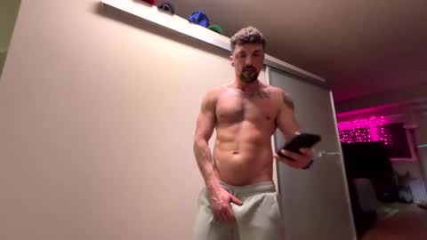Snapshot of zuko_zen69 chatting on February 2025 03:47:02 AM Zuko online show from February 2025 03:47:02 AM