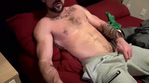 Snapshot of zuko_zen69 chatting on March 2025 04:56:02 AM Zuko online show from March 2025 04:56:02 AM