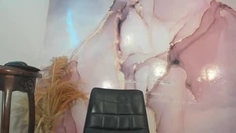 Zuri Lux online show from December 2025 09:34:02 PM