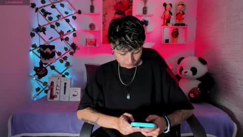 Zury Ramirez online show from November 2025 10:32:02 PM