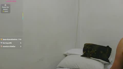 Snapshot of zyra_vex chatting on May 2026 10:27:01 PM Zyra Vex online show from May 2026 10:27:01 PM