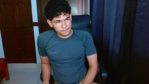 Snapshot of zyrosxk chatting on April 2026 12:36:02 PM antonio felipe online show from April 2026 12:36:02 PM