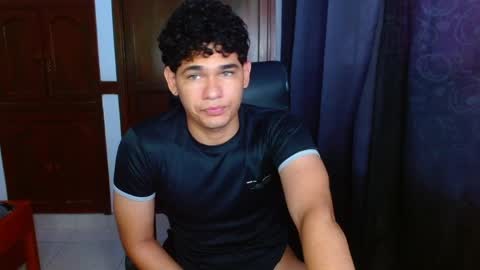 Snapshot of zyrosxk chatting on April 2026 11:58:02 AM antonio felipe online show from April 2026 11:58:02 AM