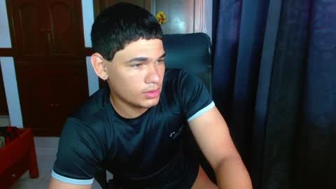 Snapshot of zyrosxk chatting on May 2026 02:13:01 PM antonio felipe online show from May 2026 02:13:01 PM