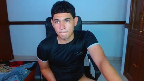 Snapshot of zyrosxk chatting on May 2026 08:09:02 AM antonio felipe online show from May 2026 08:09:02 AM